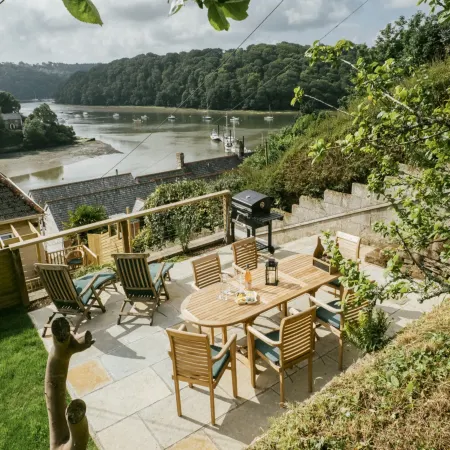House in Malpas with Creek Views & Hot Tub