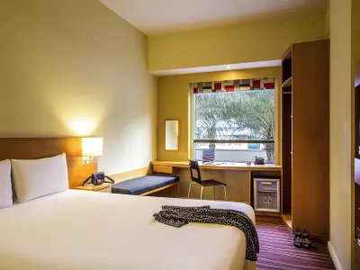 ibis Mall Avenue Dubai Hotels near Jumeirah Beach