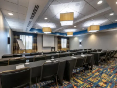 カンブリア ホテル & スイーツ フォート ローダデール エアポート サウス & クルーズ ポート デイニアのホテル