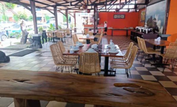 Jazz Hotel Palu - Housity