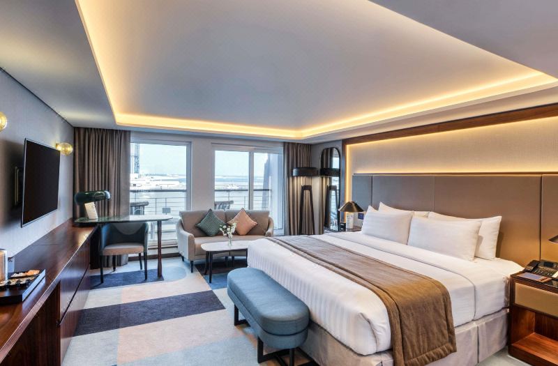 Queen Elizabeth 2 Hotel