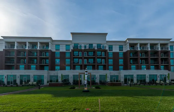 歐文斯伯勒河濱假日酒店