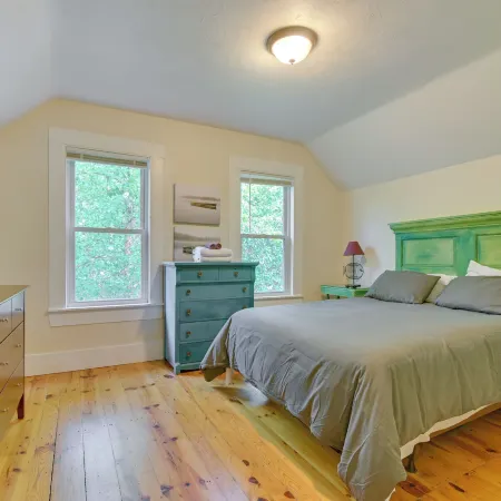 Lake Access + Views: Family Getaway in Conway!