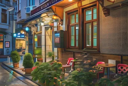 Yeni Hotel Отели рядом с достопримечательностью «Литературный музей-библиотека Ахмеда Хамди Танпынара»