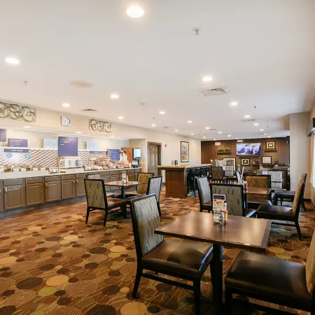 Holiday Inn Express & Suites CHICAGO-DEERFIELD/LINCOLNSHIRE by IHG