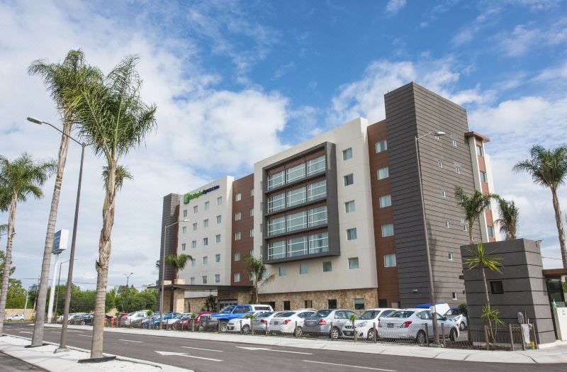 Holiday Inn Express & Suites Celaya by IHG
