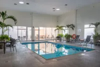 西拉奧機場客運大樓智選假日套房酒店