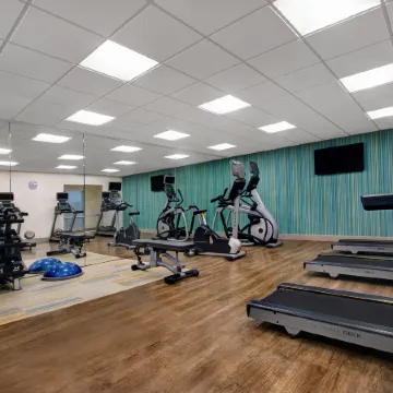 Holiday Inn Express & Suites MILWAUKEE - BROOKFIELD by IHG