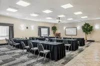 Ramada by Wyndham Lac la Biche - Motels
