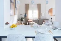 Tinto Townhouse by Olala Homes