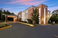 La Quinta Inn & Suites by Wyndham Sturbridge Hotels in Palmer