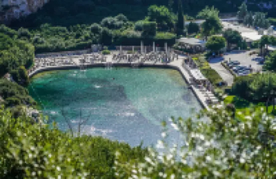 Relux Sea View 2 Bedroom Apartment by BluPine