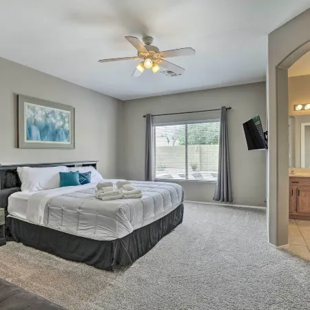 Putting Green + Game Room: Goodyear Oasis