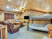 Private Dock Lakefront Family Home in Outing Hotels in Cass County