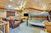 Private Dock Lakefront Family Home in Outing - parking