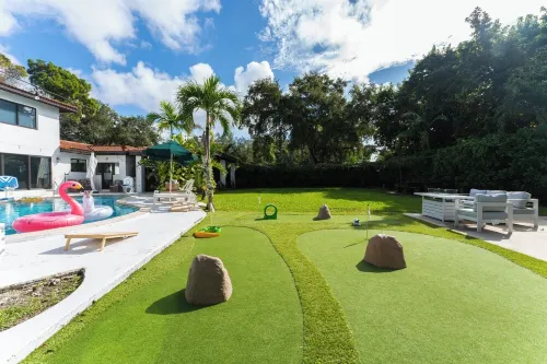 Luxury Villa W/ Pool, Concierge, Yacht and Chef Services!