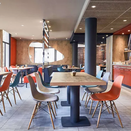 Ibis Toulon La-Seyne Отели рядом с достопримечательностью «Паром Тоулон»