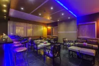 Golden Tulip New Delhi - Hari Nagar - Bar