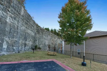 Branson Vineyards Escape - Quiet Serenity