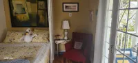 BAYSIDE BUNGALOW