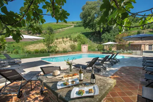 Agrisuite le Querce del Vareglio Hotels in Monteu Roero