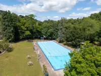 New Bath Hotel & Spa, a Member of Radisson Individuals - Pools