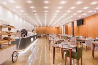 卡斯特利翁中心酒店-美利亞旗下 - 早餐
