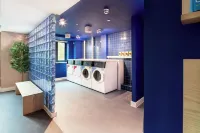 Student Only Hollis Wharf