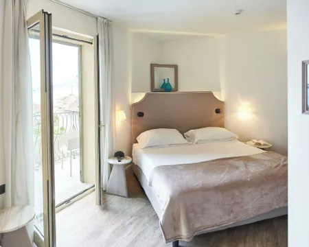 Hotel Al Campanile - Luxury Suites & Apartments Hotels in Baveno