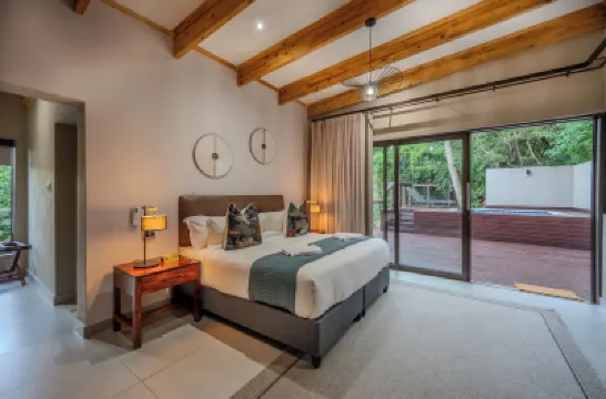 Bushbaby Valley Lodge Отели в г. 