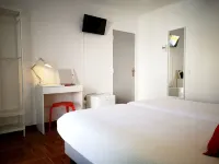 The Bulldog Inn - Duna Parque Resorts & Hotels Hotels in 