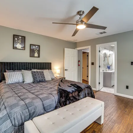 Walk to East Texas A&m! Home w/ Pet-friendly Yard
