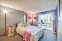 Lake & Trail Access On-site! Fairfax Hideaway - Wifi