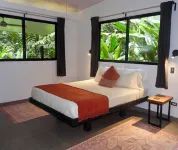 Quiet, private, Jungle House - 4x4 Required