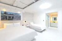 Gyeongju Yes Unmanned Hotel - parking
