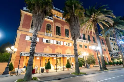 巴爾比別墅大飯店