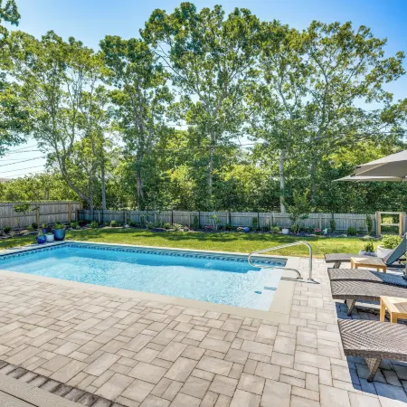 Distinctive Hamptons Home w/ Pool Near Bay, Ocean