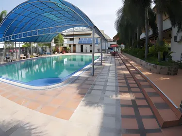 รูปภาพของโรงแรมกอล์ฟ 19