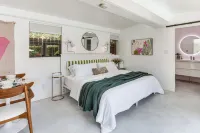 Palm Desert Casita w/ Pool: 5 Blocks to El Paseo - Condos