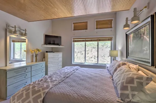 Mt Crested Butte Cajun Chalet Condo Walk to Ski - 3 ดาว