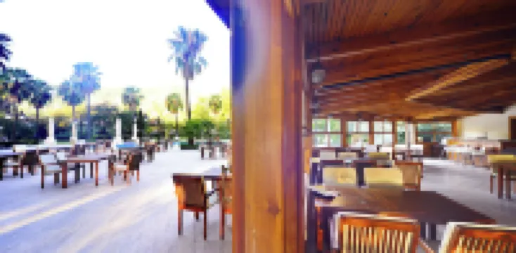 오딜 호텔 치랄리