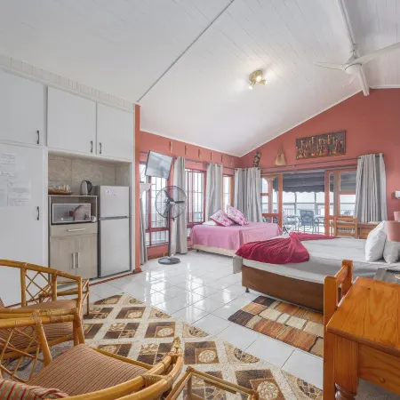Beachcomber Bay Guest House in South Africa