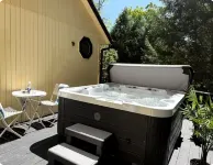 Ultimate Family Workation: 4Sleep Area w/ Game Room, High-Speed WiFi & Fire Pit