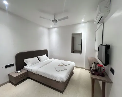 Hotel Grand Madhuram Hotels in Aurangabad