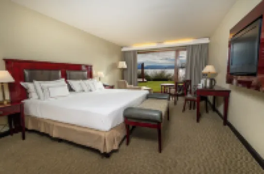 Cacique Inacayal Lake Hotel & Spa