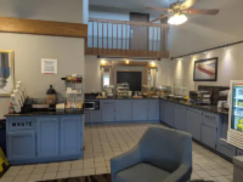 AmericInn by Wyndham St. Peter Hotels in Nicollet County