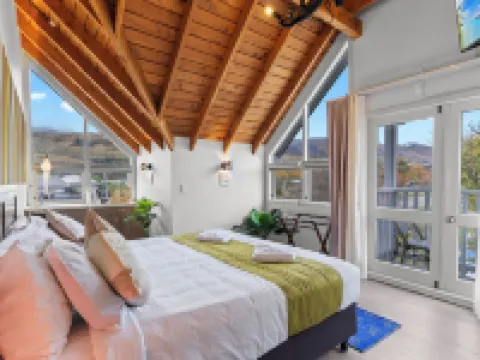 GY Boutique Hotel Hotels in Glenorchy