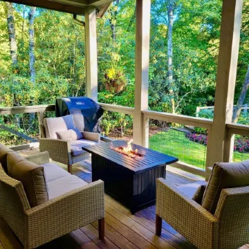 Dancing Bear Walk to Town