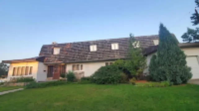 Pells Hostel Hotel di 