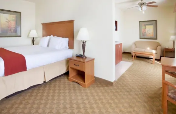 智選假日套房酒店薩帕塔 by IHG